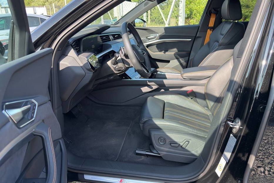 Продам Audi E-Tron 95квт  Black EDITION 2023 года в Львове