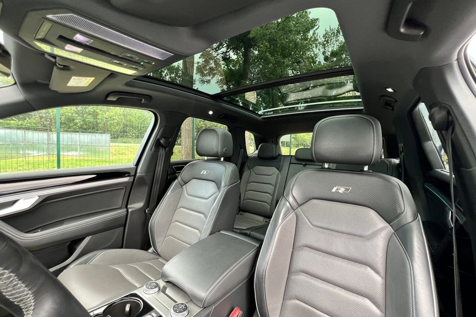 Продам Volkswagen Touareg R-Line MAXIMAL 2019 года в г. Умань, Черкасская область