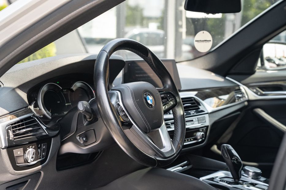 Продам BMW 530 E 2018 года в Черновцах