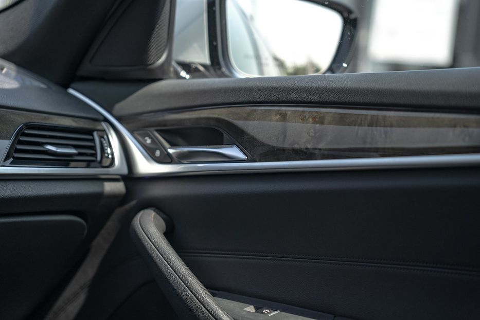 Продам BMW 530 E 2018 года в Черновцах