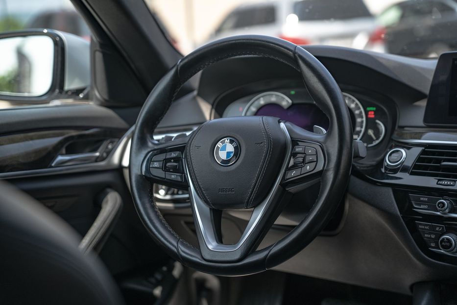 Продам BMW 530 E 2018 года в Черновцах