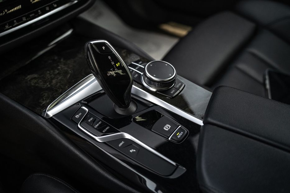 Продам BMW 530 E 2018 года в Черновцах