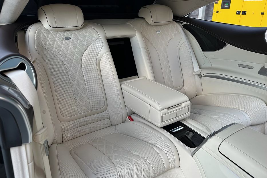 Продам Mercedes-Benz S-Class S560 COUPE 2019 года в Киеве