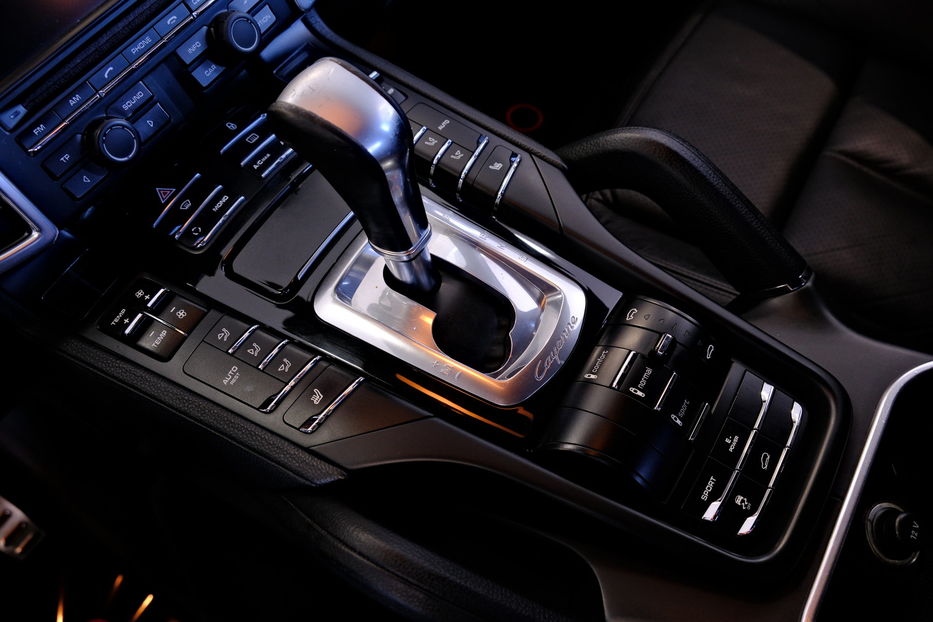 Продам Porsche Cayenne Hybrid 2012 года в Одессе