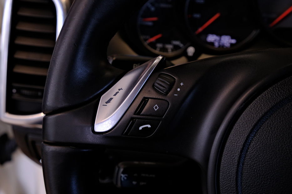 Продам Porsche Cayenne Hybrid 2012 года в Одессе