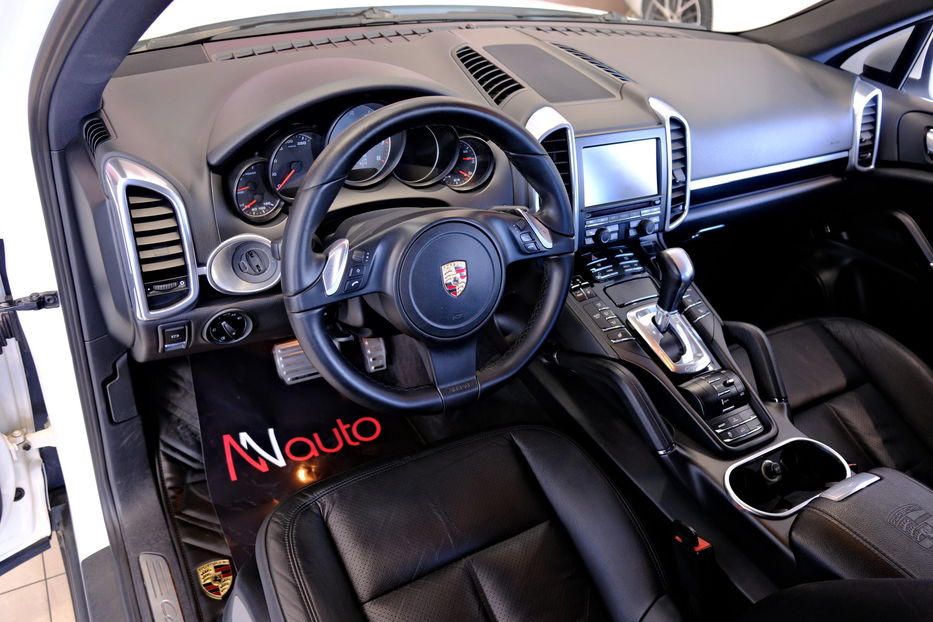 Продам Porsche Cayenne Hybrid 2012 года в Одессе