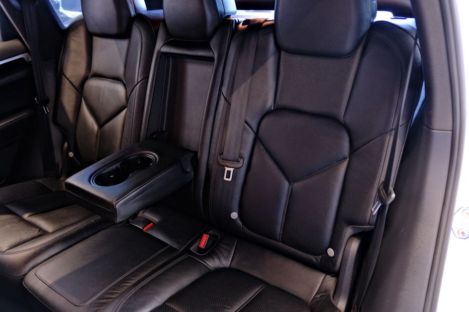 Продам Porsche Cayenne Hybrid 2012 года в Одессе