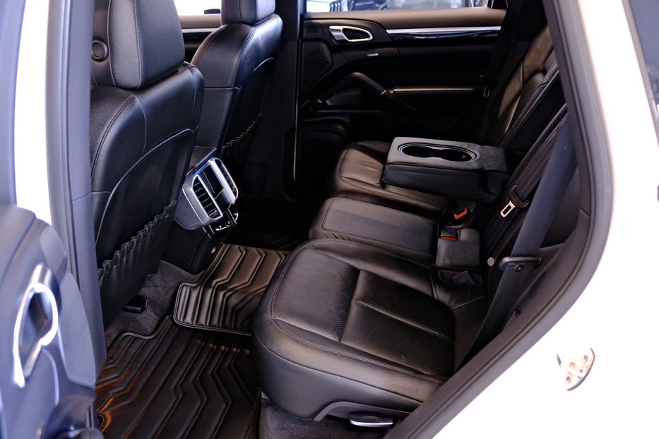 Продам Porsche Cayenne Hybrid 2012 года в Одессе