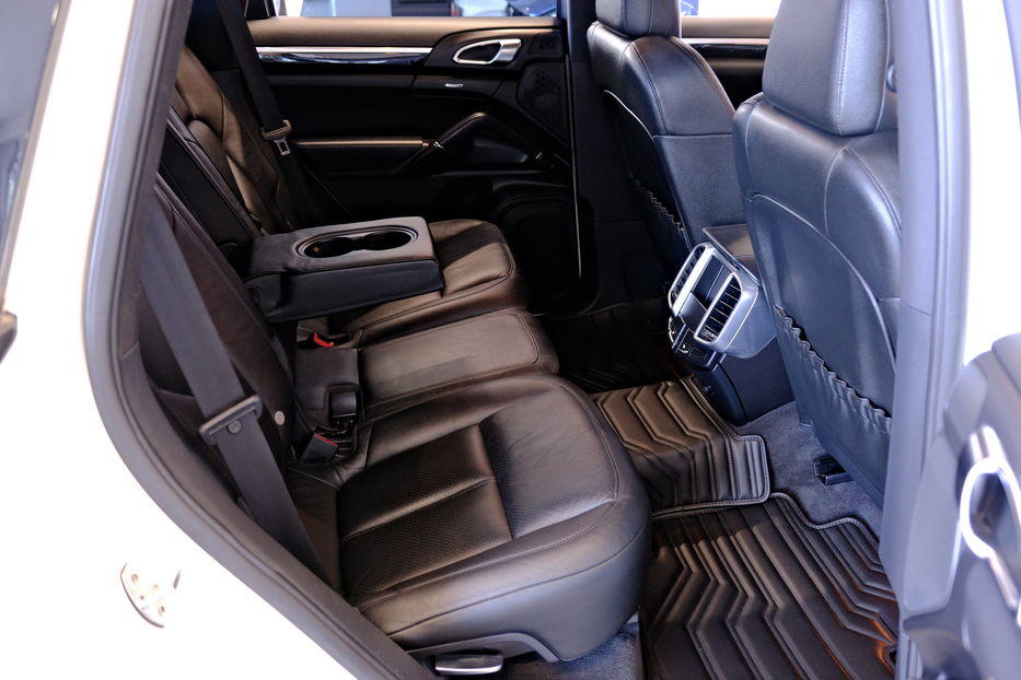 Продам Porsche Cayenne Hybrid 2012 года в Одессе