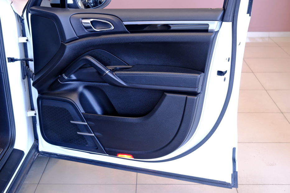 Продам Porsche Cayenne Hybrid 2012 года в Одессе