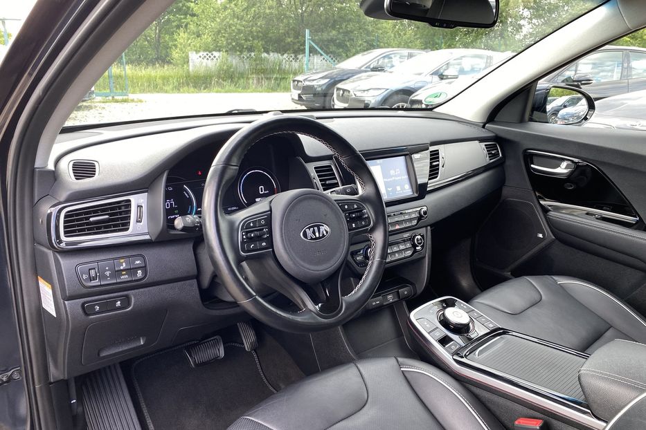 Продам Kia Niro 64kWhМакс.комплектаціяPrestige 2020 года в Львове