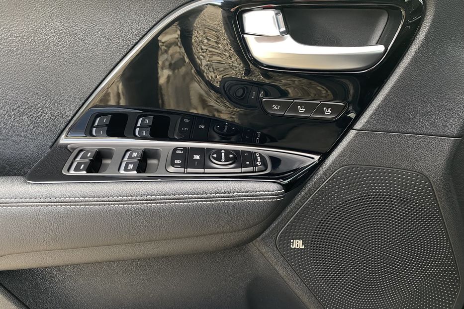 Продам Kia Niro 64kWhМакс.комплектаціяPrestige 2020 года в Львове