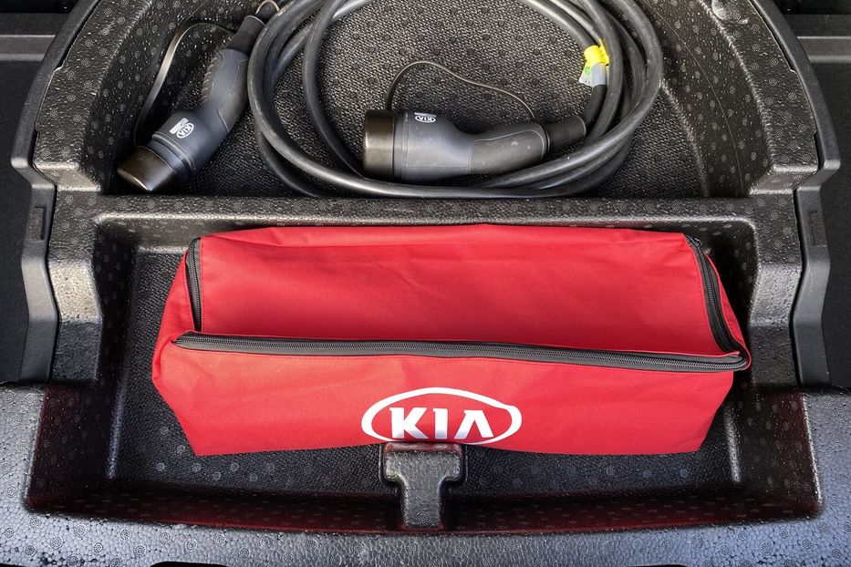 Продам Kia Niro 64kWhМакс.комплектаціяPrestige 2020 года в Львове