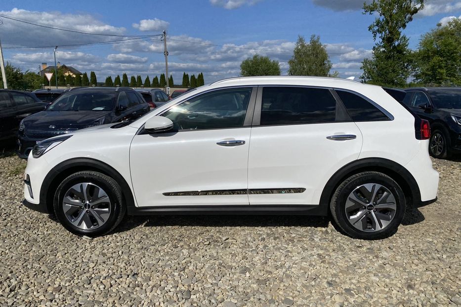 Продам Kia Niro 64 kWh Макс. комплектація 2021 года в Львове