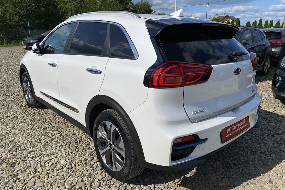 Продам Kia Niro 64 kWh Макс. комплектація 2021 года в Львове