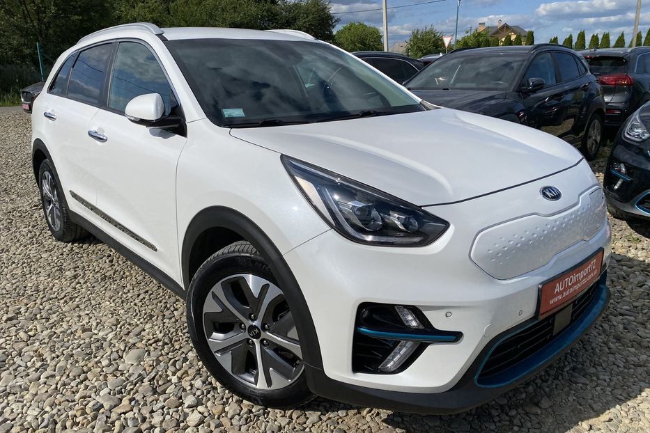 Продам Kia Niro 64 kWh Макс. комплектація 2021 года в Львове