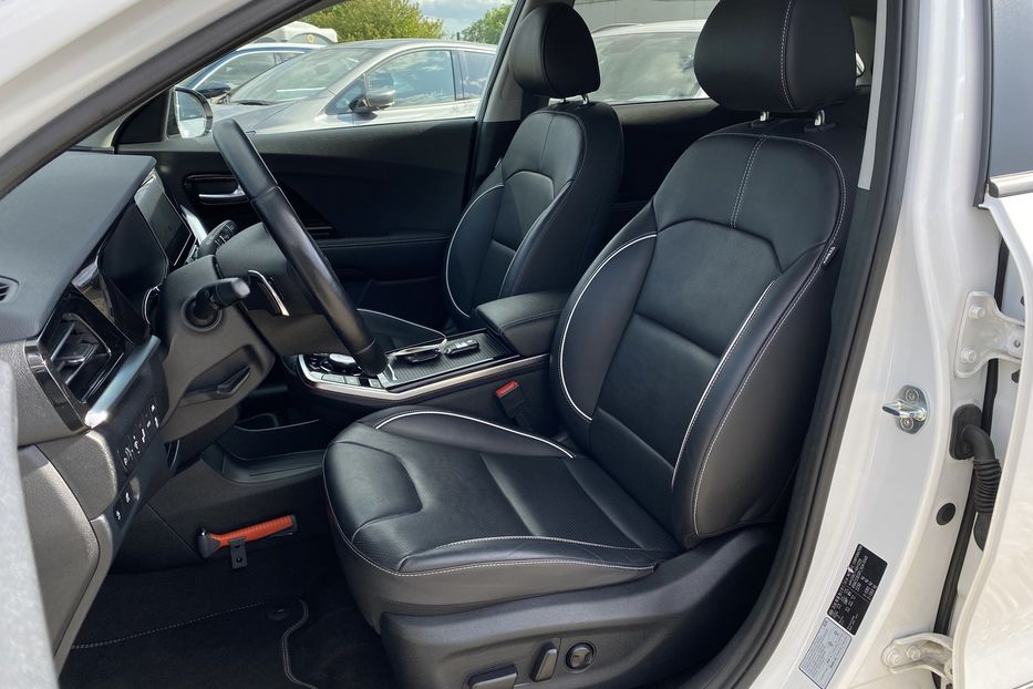 Продам Kia Niro 64 kWh Макс. комплектація 2021 года в Львове