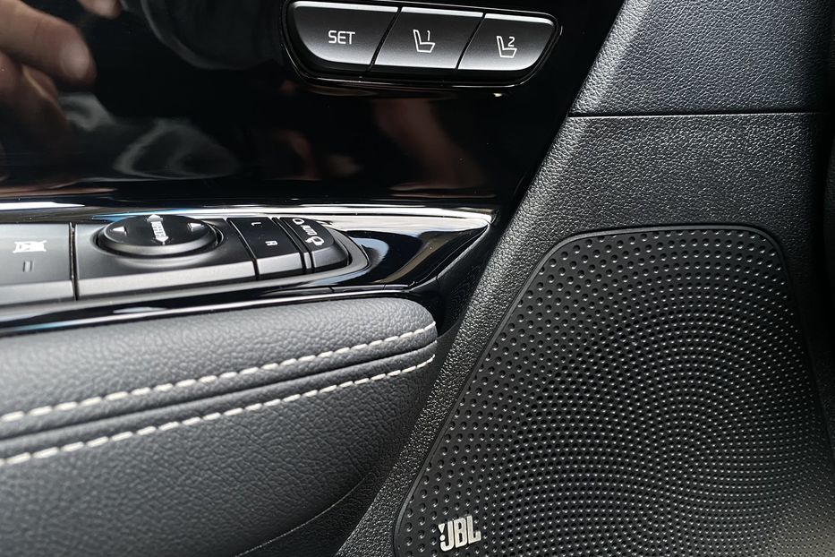 Продам Kia Niro 64 kWh Макс. комплектація 2021 года в Львове