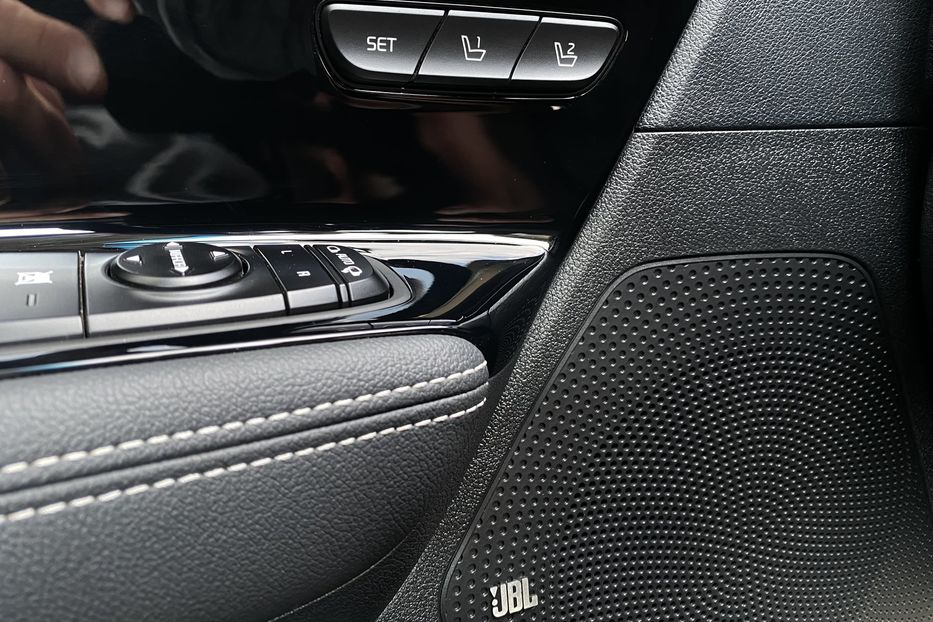 Продам Kia Niro 64 kWh Макс. комплектація 2021 года в Львове