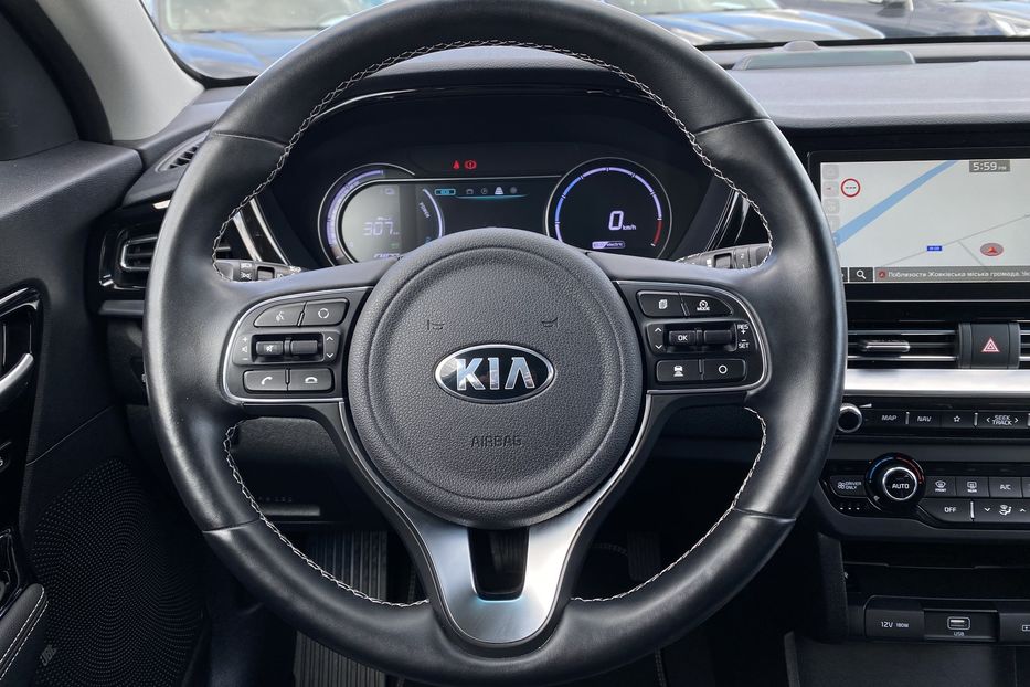 Продам Kia Niro 64 kWh Макс. комплектація 2021 года в Львове