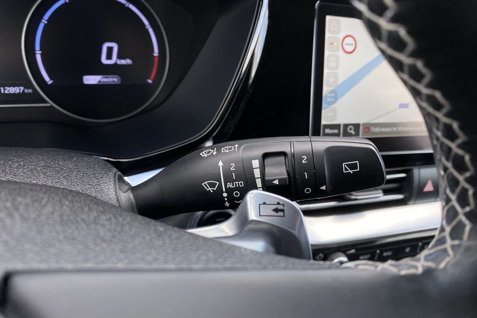 Продам Kia Niro 64 kWh Макс. комплектація 2021 года в Львове