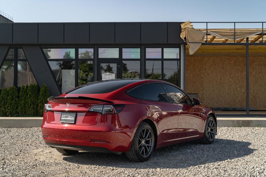 Продам Tesla Model 3 Long Range Dual Motor 2021 года в Черновцах