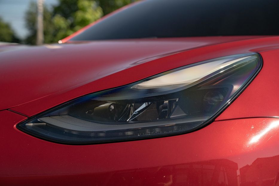 Продам Tesla Model 3 Long Range Dual Motor 2021 года в Черновцах