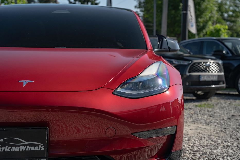 Продам Tesla Model 3 Long Range Dual Motor 2021 года в Черновцах