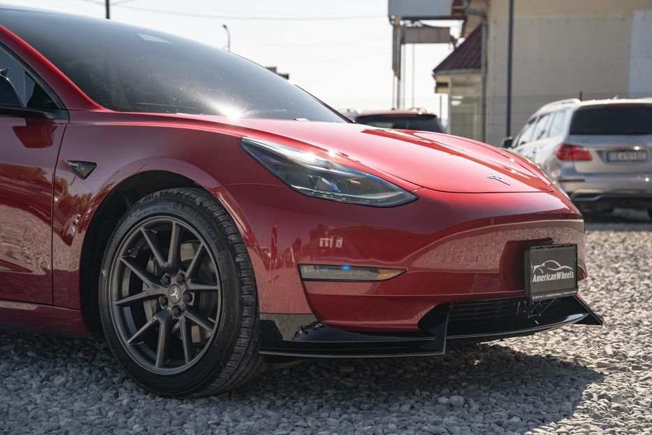 Продам Tesla Model 3 Long Range Dual Motor 2021 года в Черновцах
