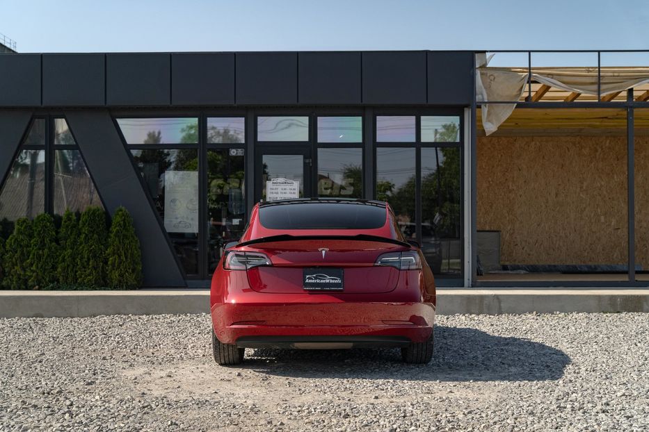 Продам Tesla Model 3 Long Range Dual Motor 2021 года в Черновцах