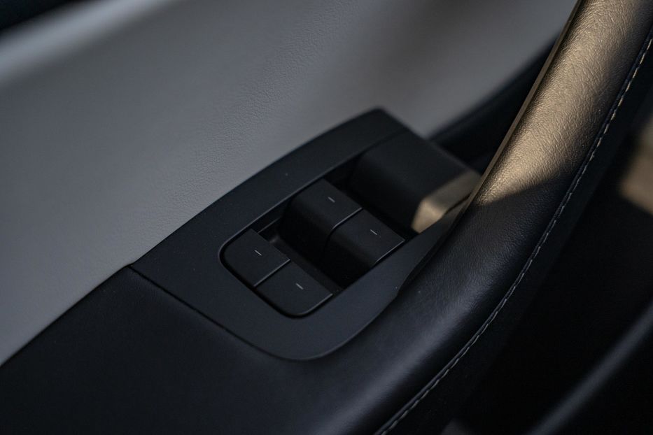 Продам Tesla Model 3 Long Range Dual Motor 2021 года в Черновцах