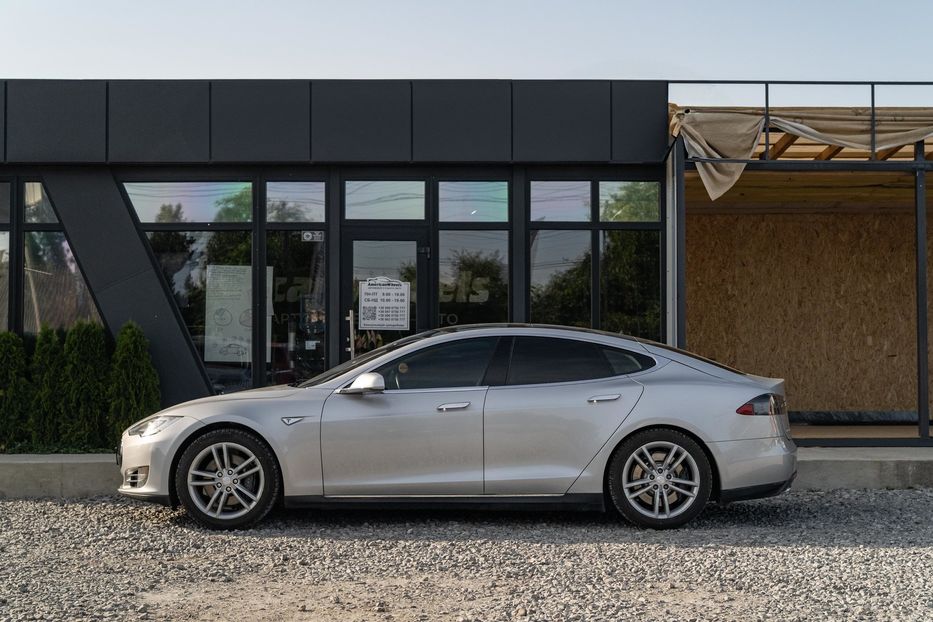 Продам Tesla Model S Signature 2012 года в Черновцах