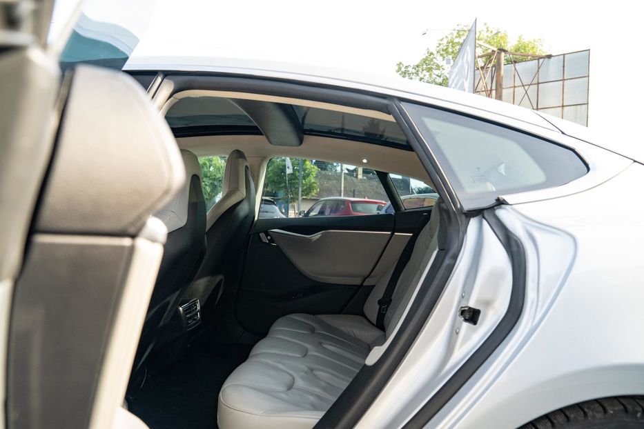 Продам Tesla Model S Signature 2012 года в Черновцах