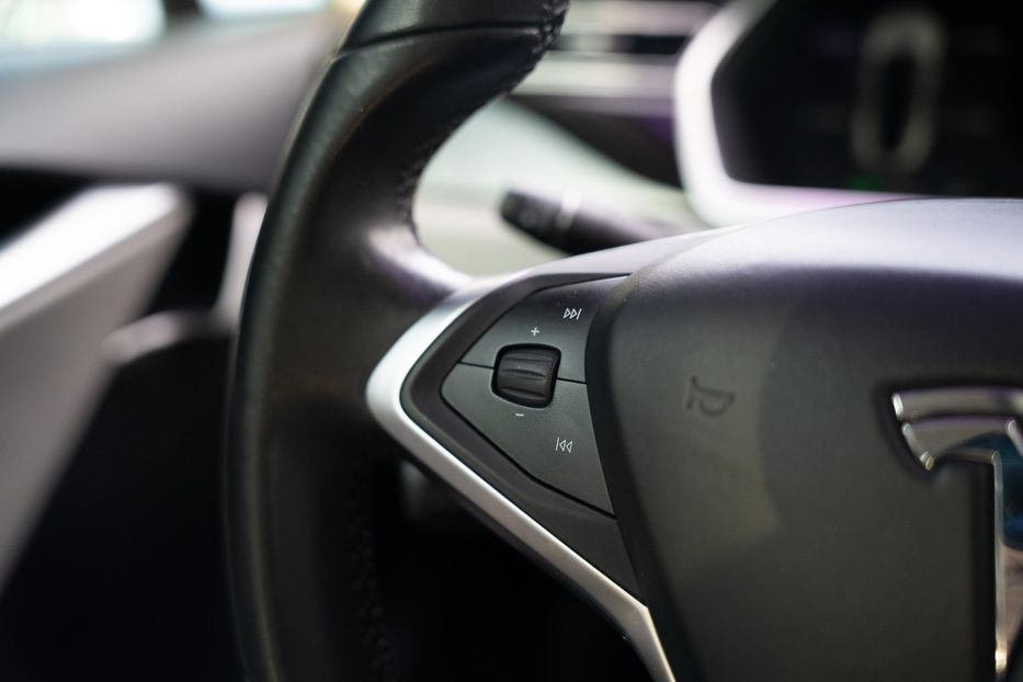 Продам Tesla Model S Signature 2012 года в Черновцах