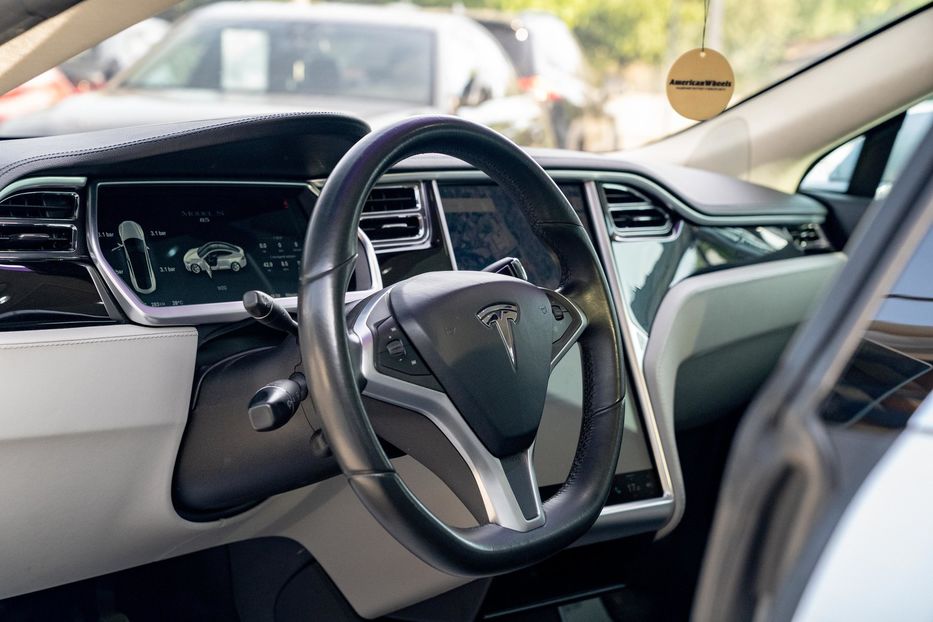 Продам Tesla Model S Signature 2012 года в Черновцах