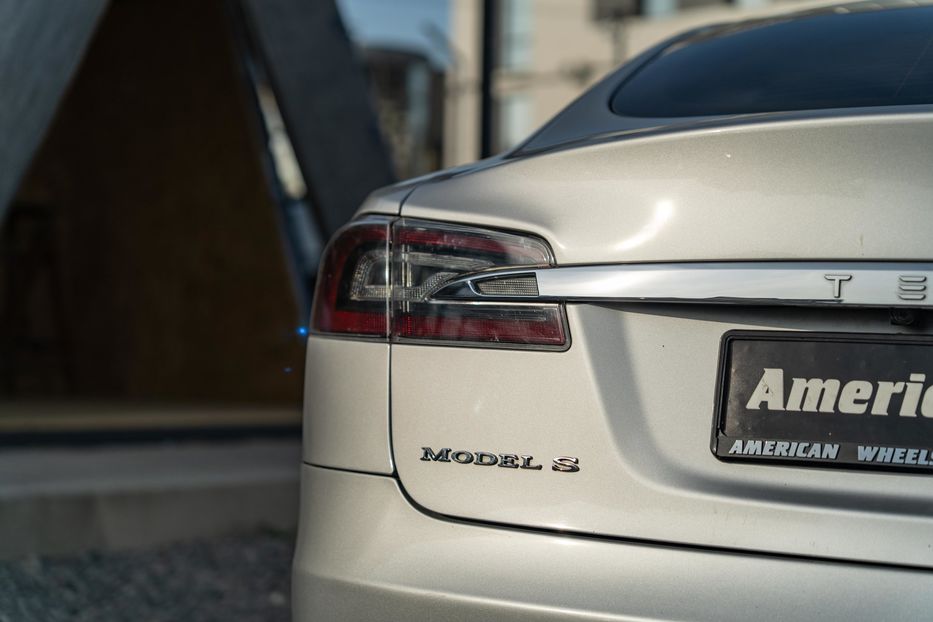 Продам Tesla Model S Signature 2012 года в Черновцах