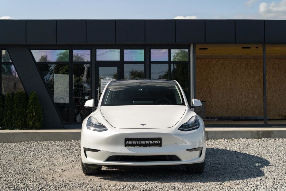 Продам Tesla Model Y Long Range Dual Motor 2022 года в Черновцах