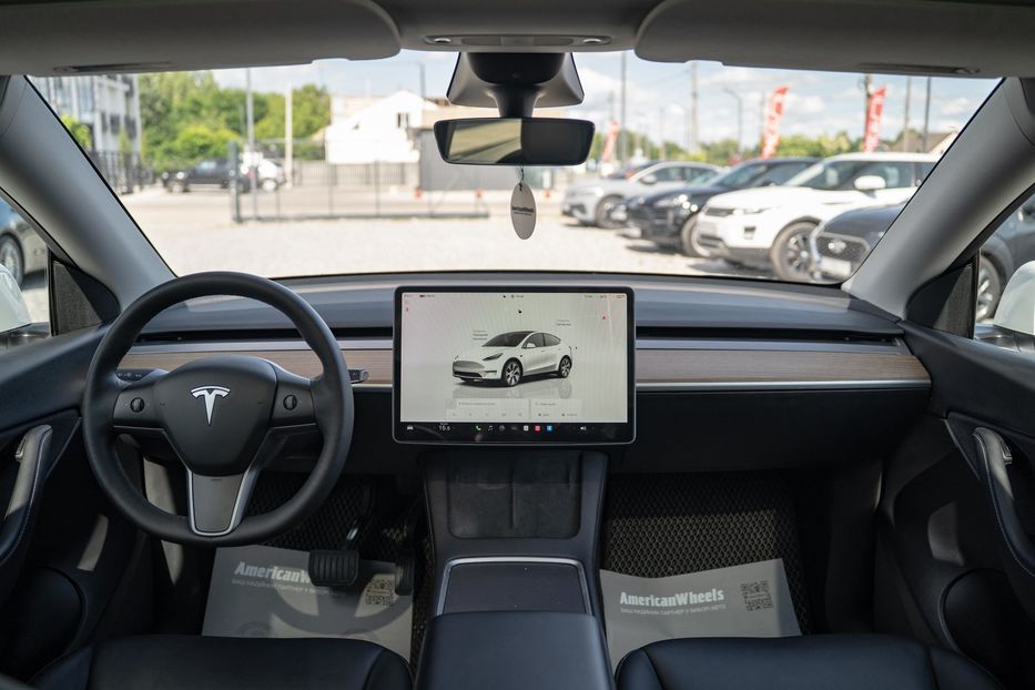 Продам Tesla Model Y Long Range Dual Motor 2022 года в Черновцах