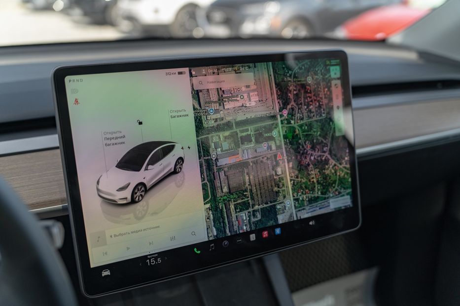 Продам Tesla Model Y Long Range Dual Motor 2022 года в Черновцах