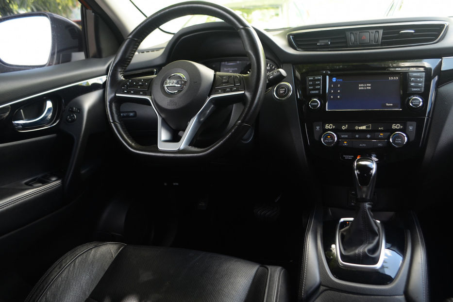 Продам Nissan Rogue 2017 года в Киеве