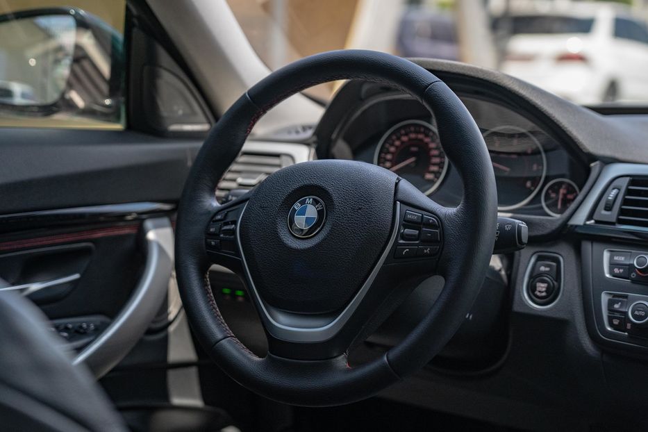 Продам BMW 320 d GT 2015 года в Черновцах