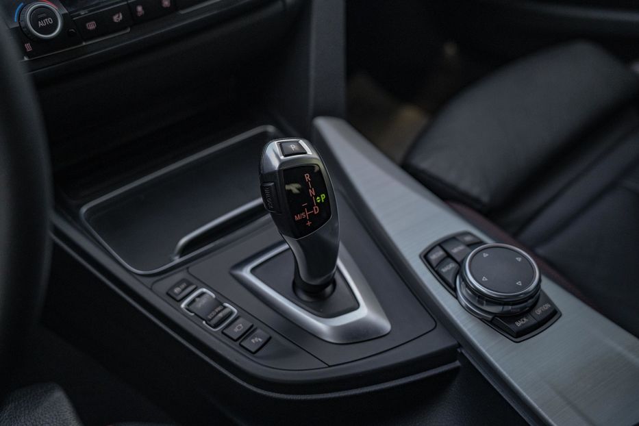 Продам BMW 320 d GT 2015 года в Черновцах