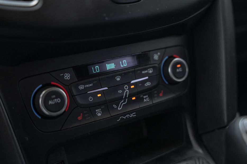 Продам Ford Focus 2016 года в Черновцах