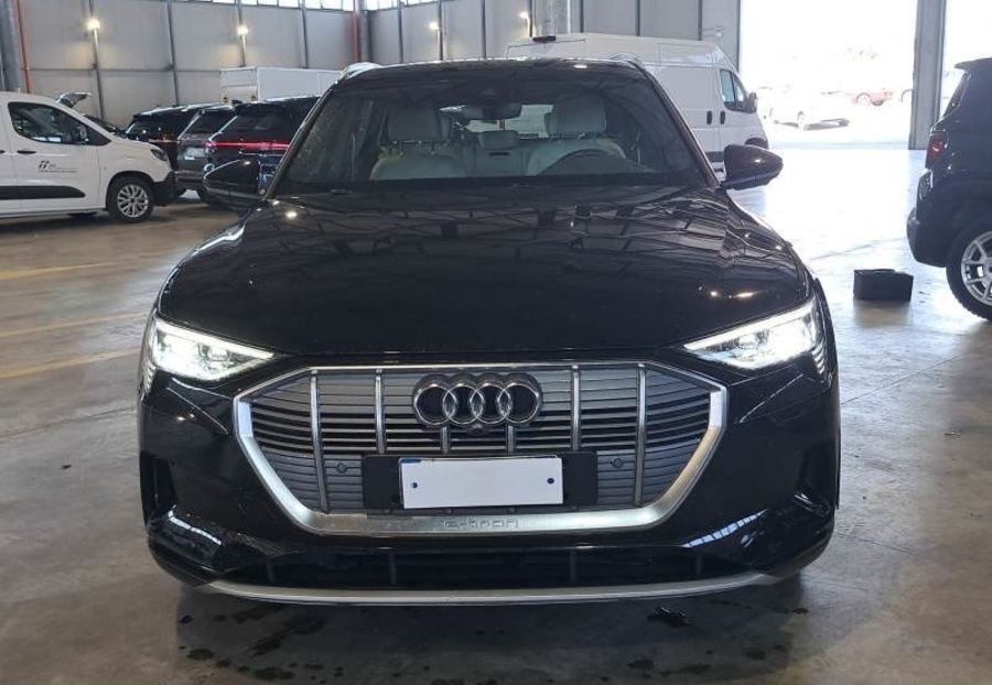 Продам Audi E-Tron 2022 года в Львове