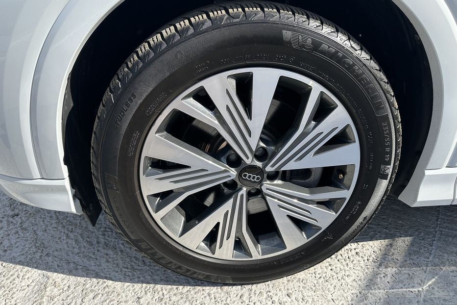 Продам Audi E-Tron Q4 Quattro 2024 года в Киеве
