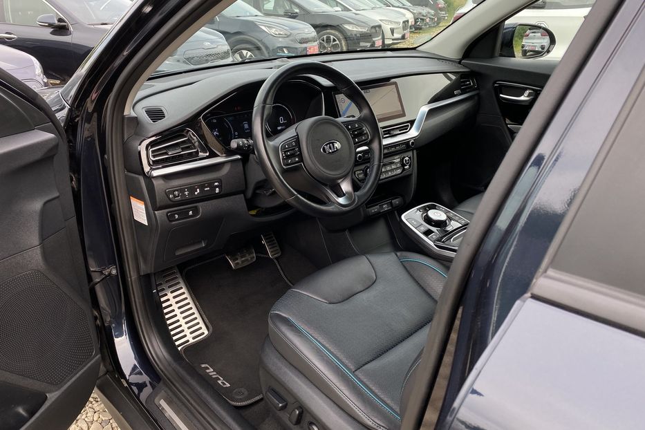 Продам Kia Niro 64кВт Макс.компл.Prestige Люк 2021 года в Львове