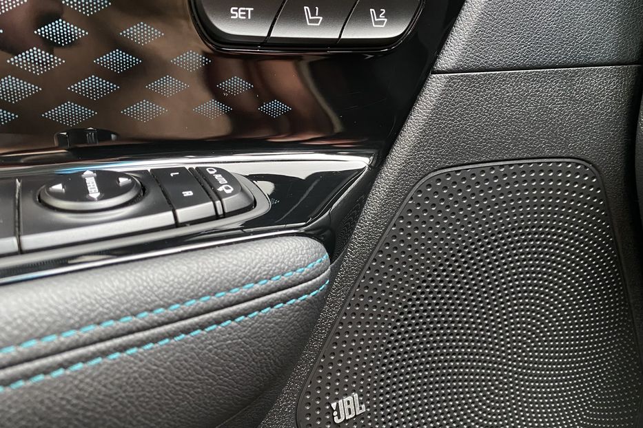 Продам Kia Niro 64кВт Макс.компл.Prestige Люк 2021 года в Львове