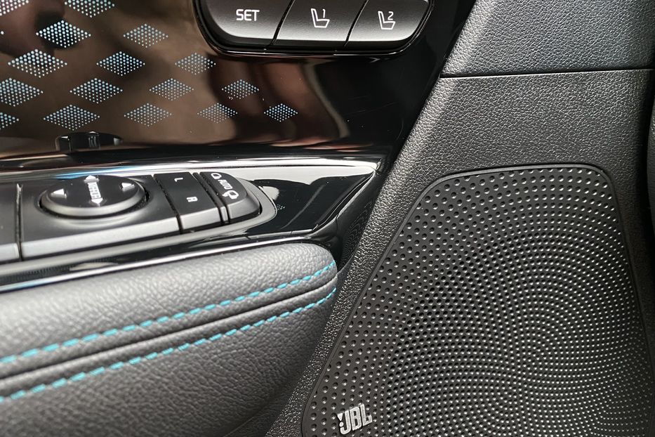 Продам Kia Niro 64кВт Макс.компл.Prestige Люк 2021 года в Львове
