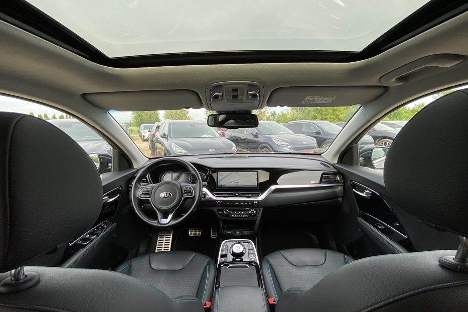 Продам Kia Niro 64кВт Макс.компл.Prestige Люк 2021 года в Львове