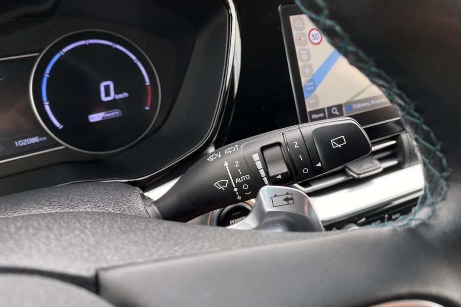 Продам Kia Niro 64кВт Макс.компл.Prestige Люк 2021 года в Львове